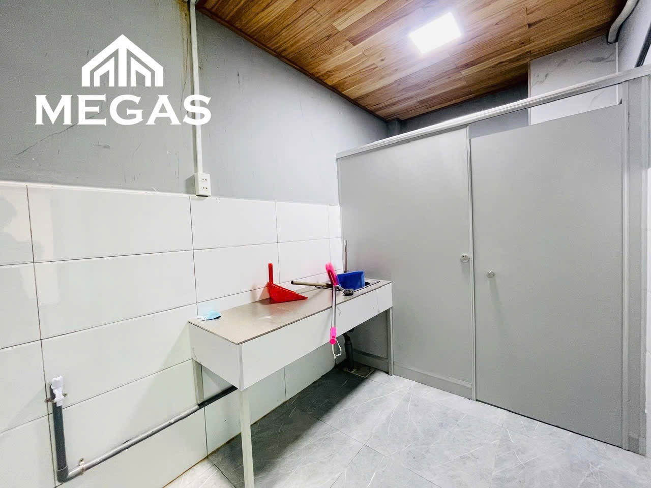 [003901]NHTSTUST-NM01