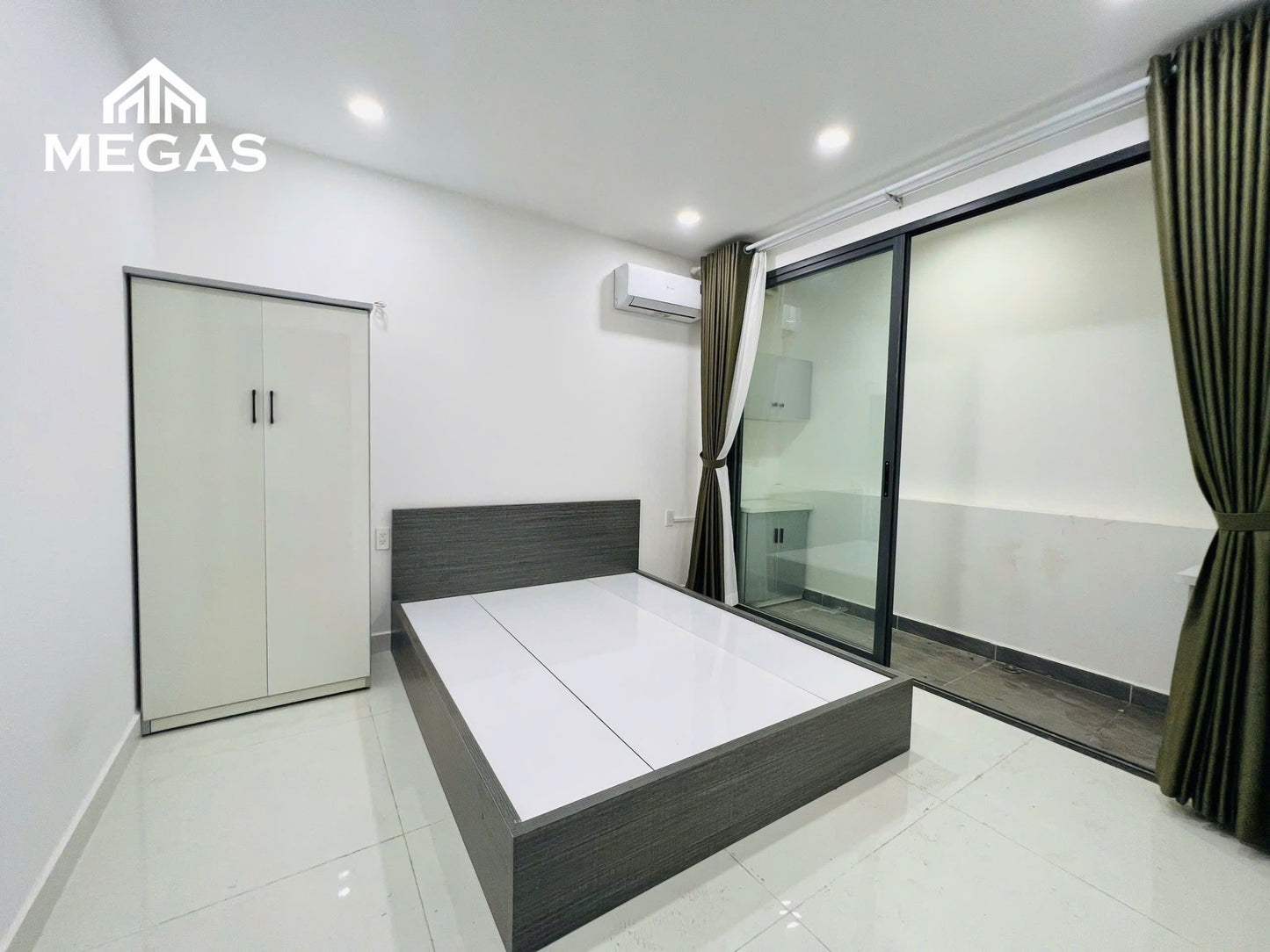 [003881]NHTSTUST-NM01