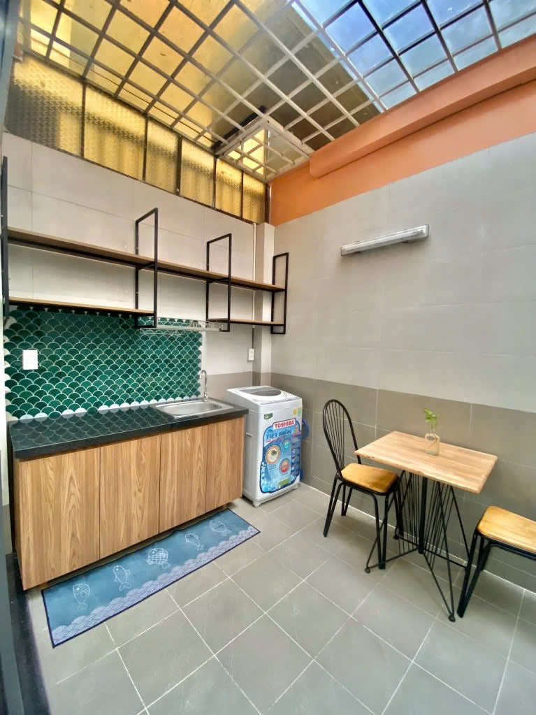 [004581]LTHSTU1PNST-NM01