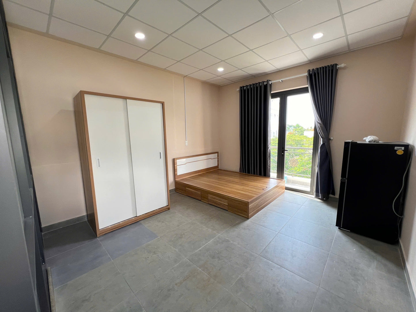 [004601]DNSTUBC-LG01