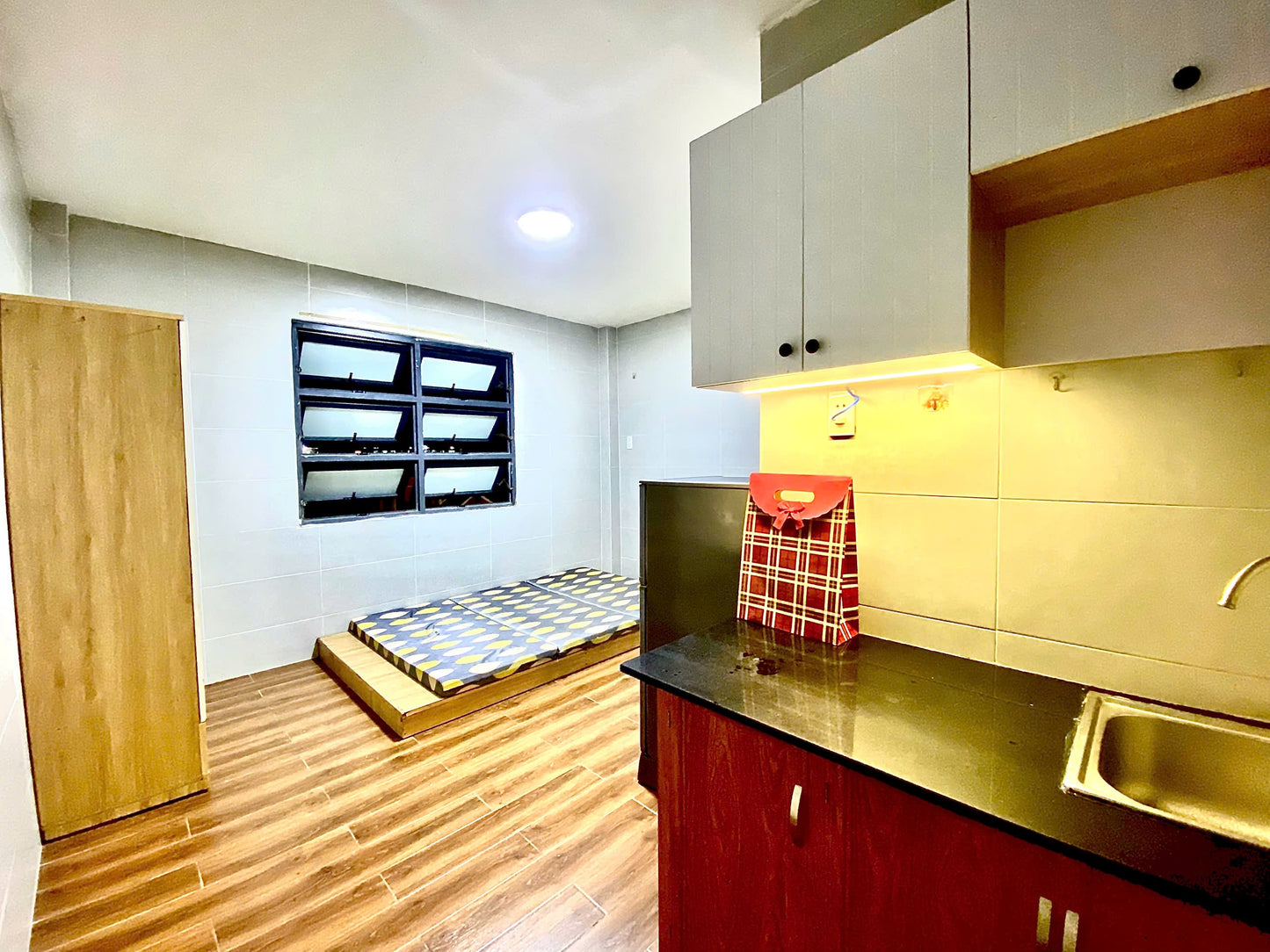 [004611]VLSTUST-SM01