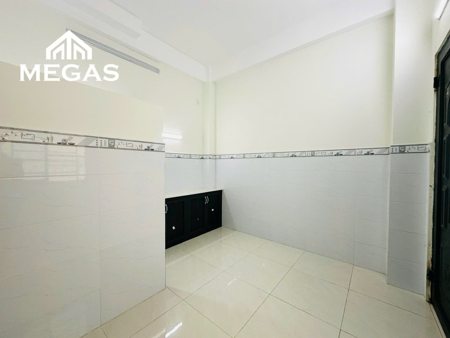 [005241]LTTSTUST-SM01