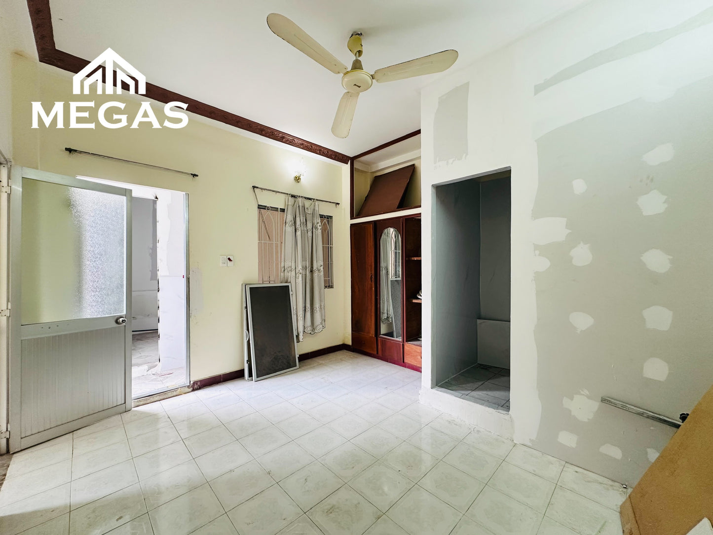 [005391]DLSTUST-SM01