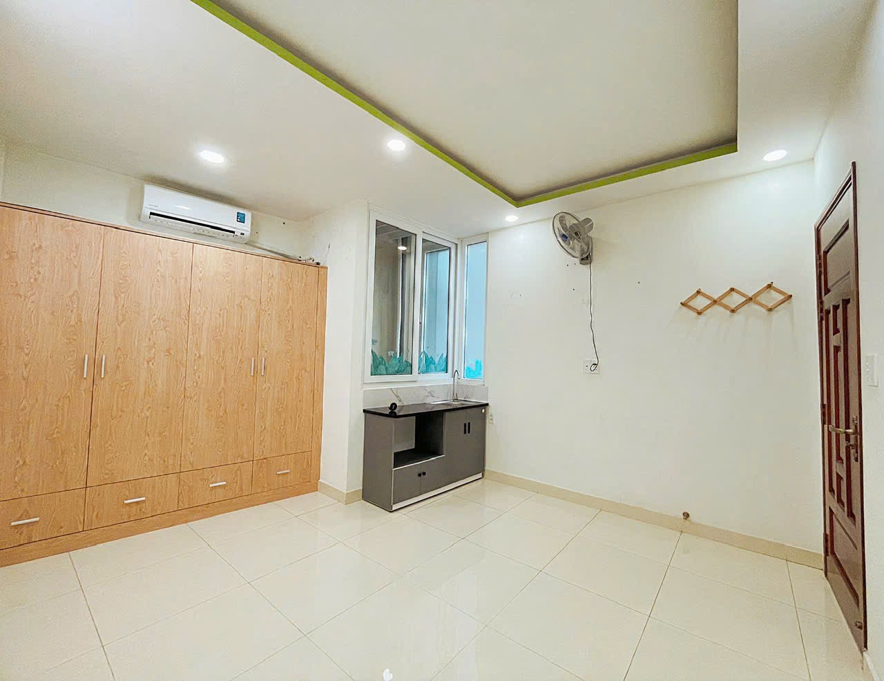 [005691]DMCSTUST-SM01