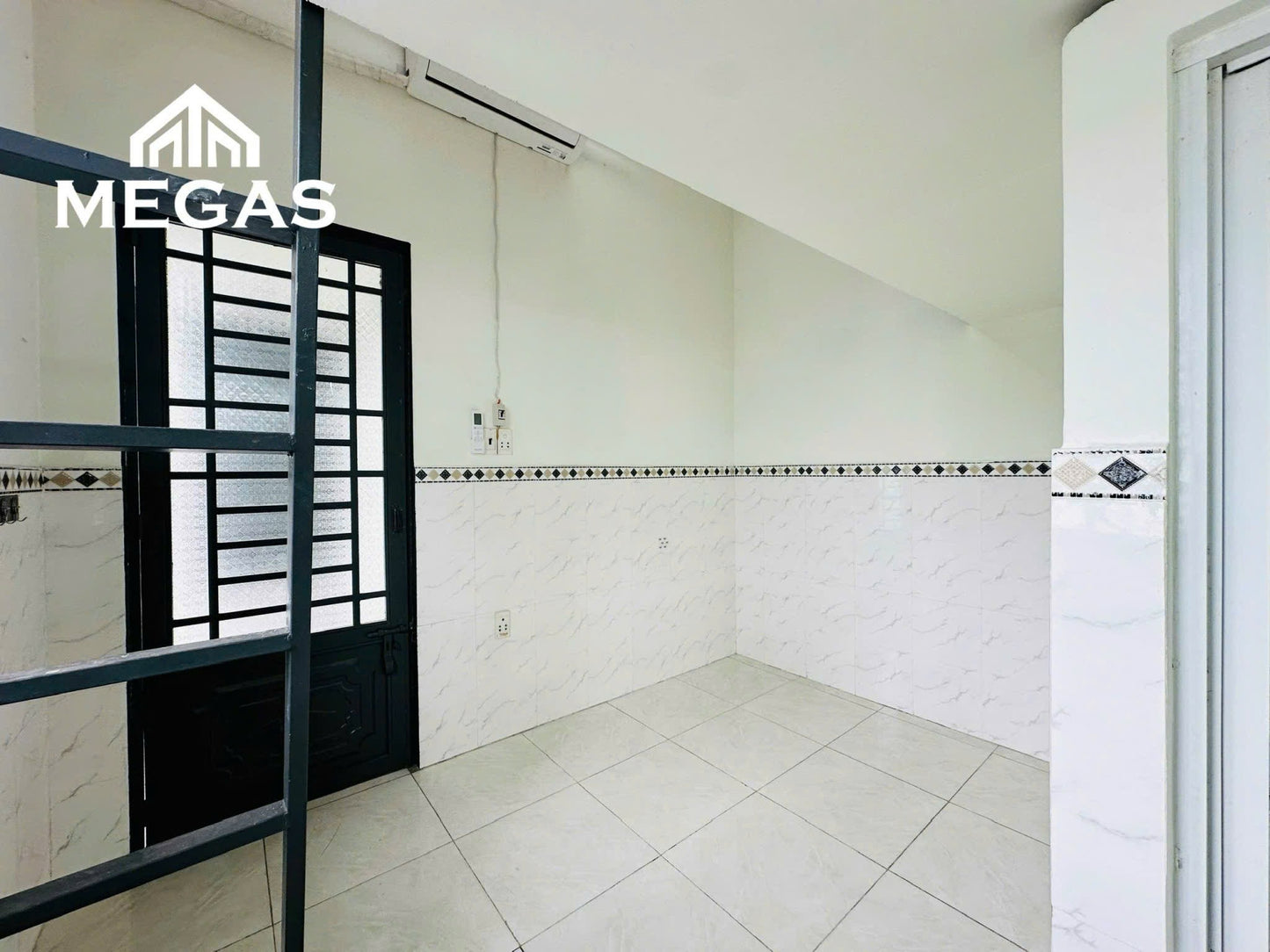 [005731]D13DUPSK-SM02