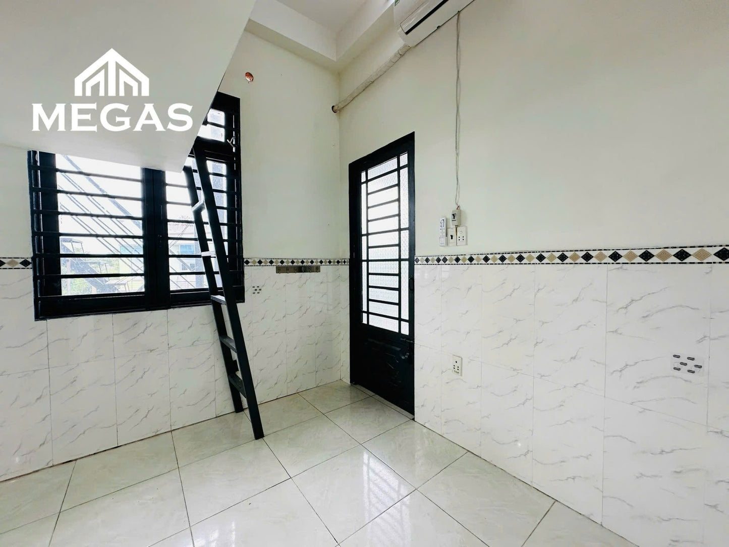 [005731]D13DUPSK-SM02