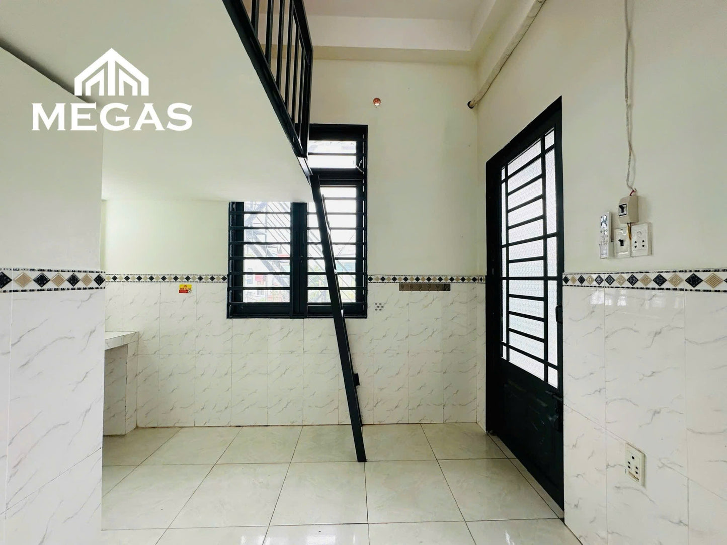 [005731]D13DUPSK-SM02