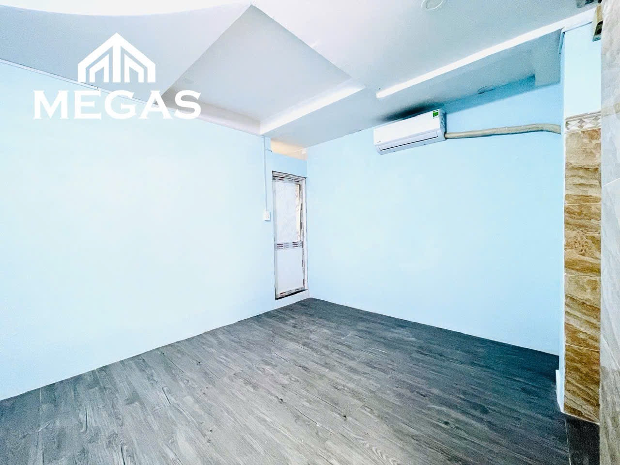 [006731]TDTSTUST-SM02