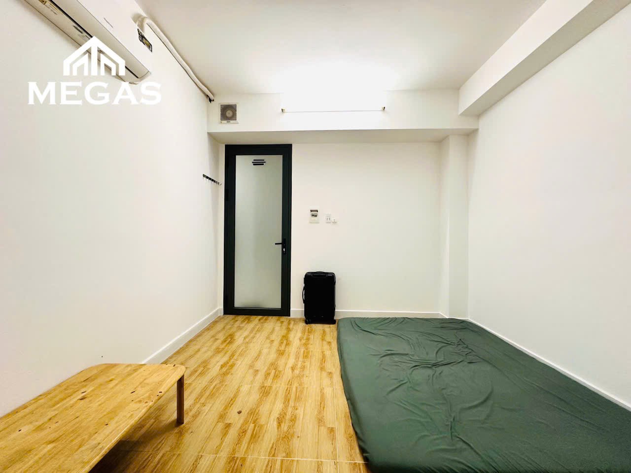 [002121]LNSTUST-NM01