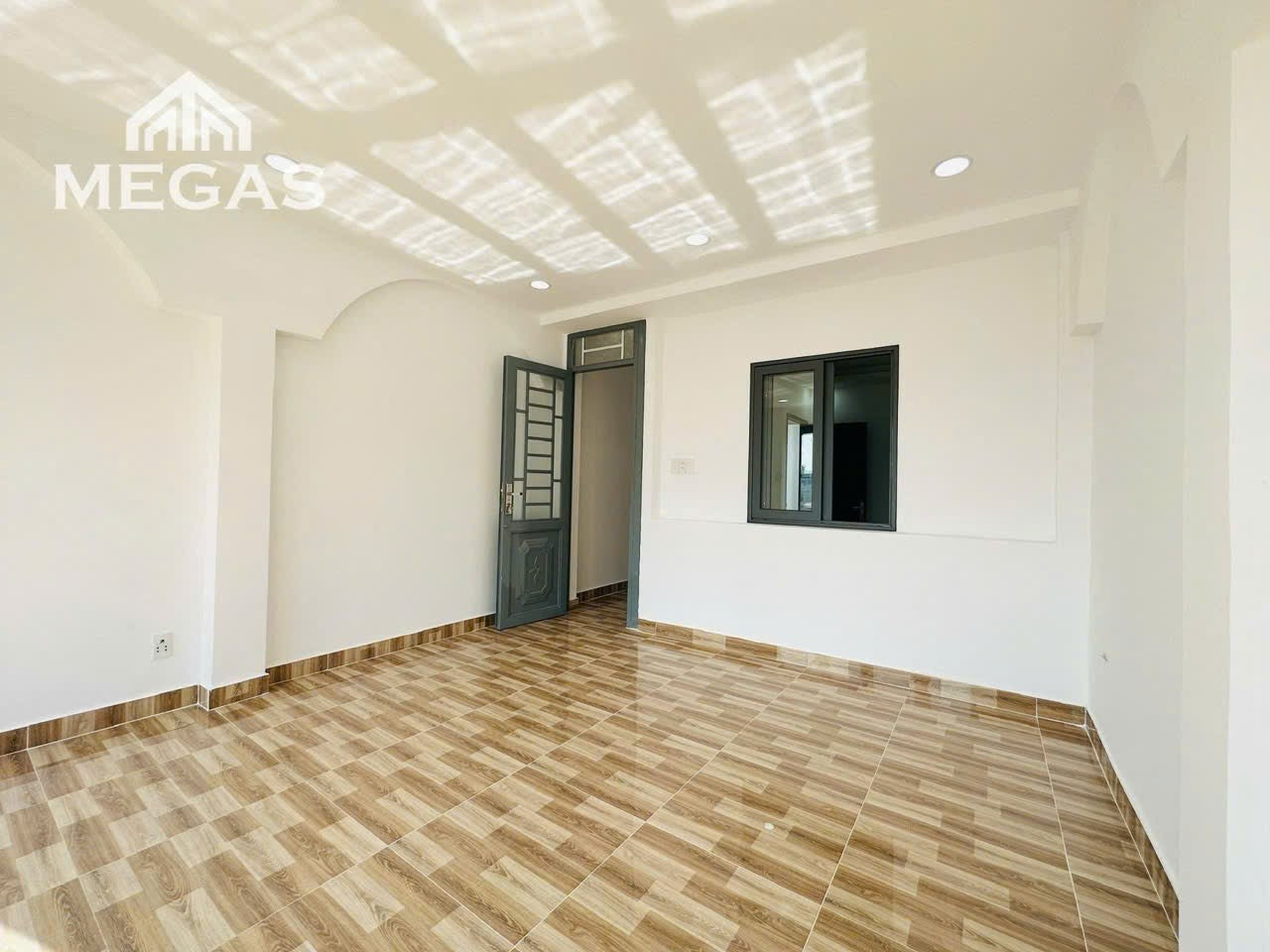 [002211]PA2PNBC-NM01