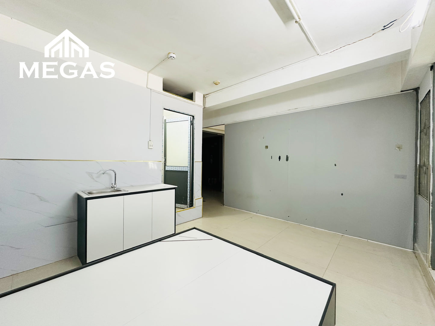 [001301]THDSTUST-LG03