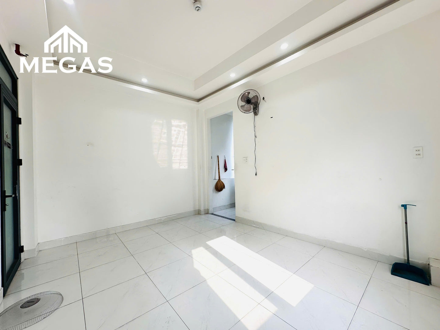 [000352]DS8STUSK-NM02