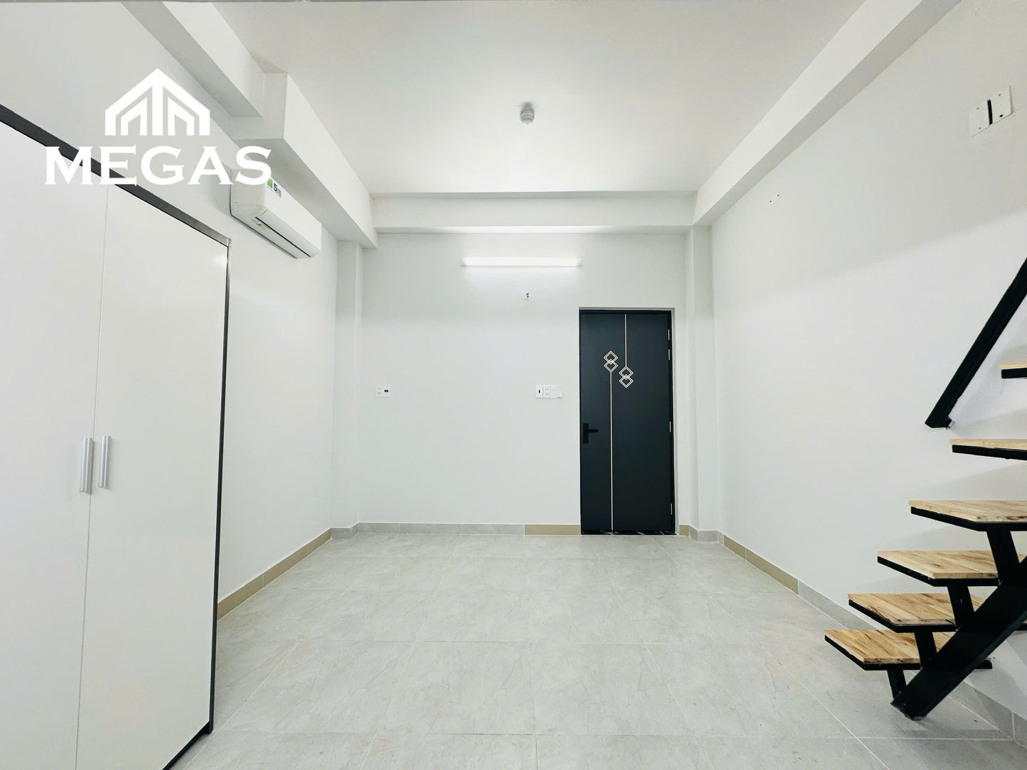 [002351]DC8DUPST-LG02