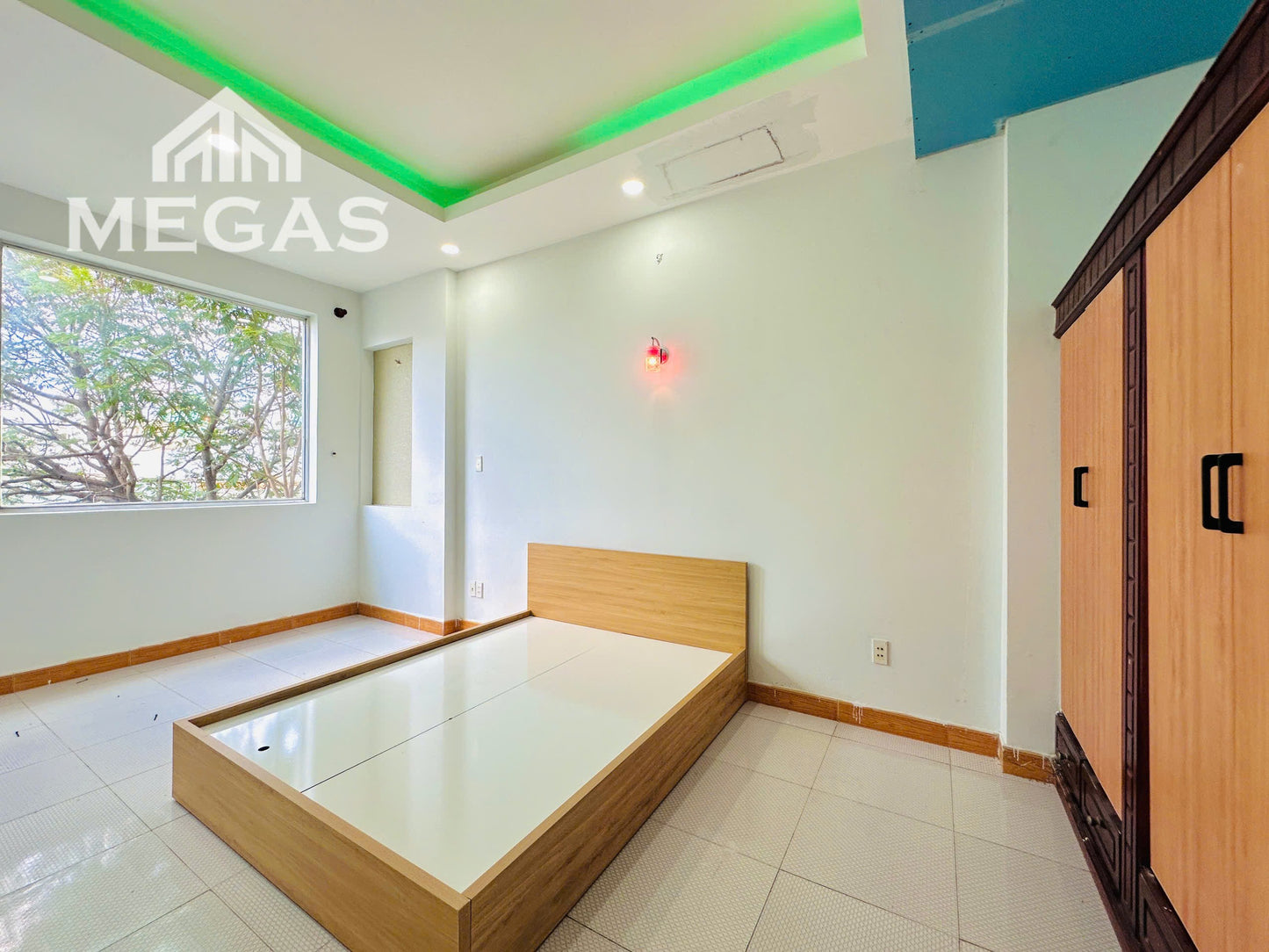 [002711]VLSTUSK-NM01