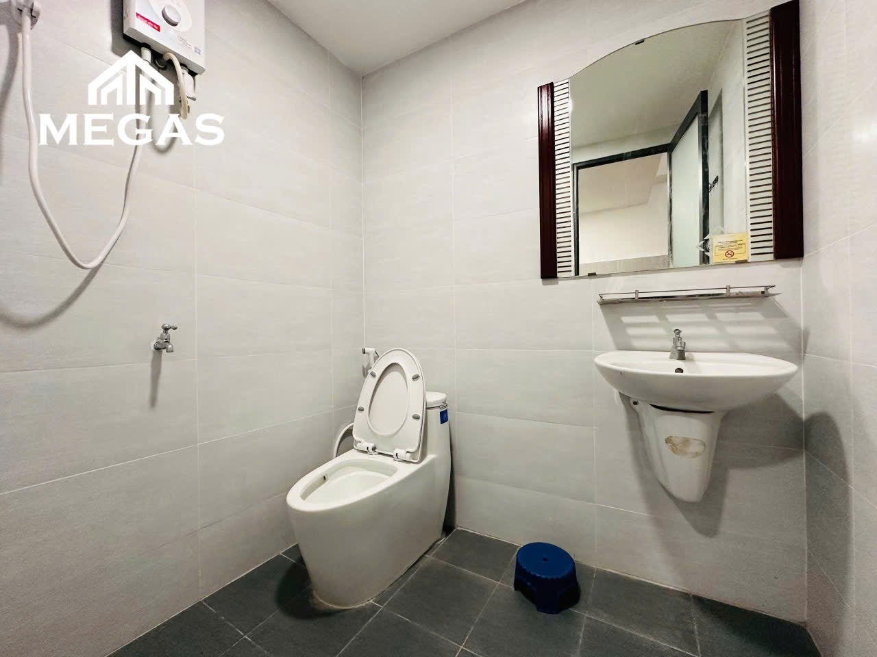 [002121]LNSTUST-NM01