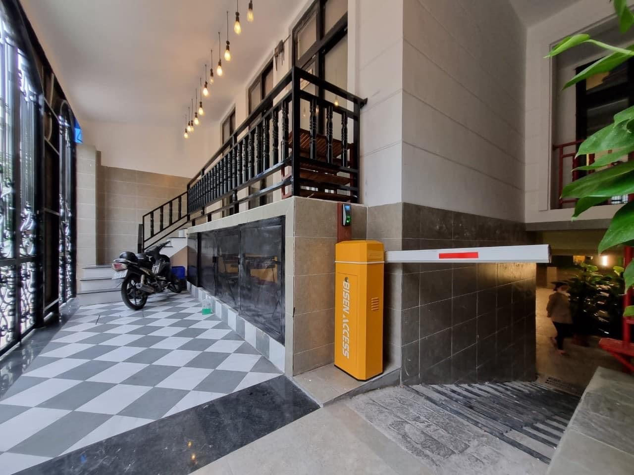 [000471]NQDDUPBC-LG04