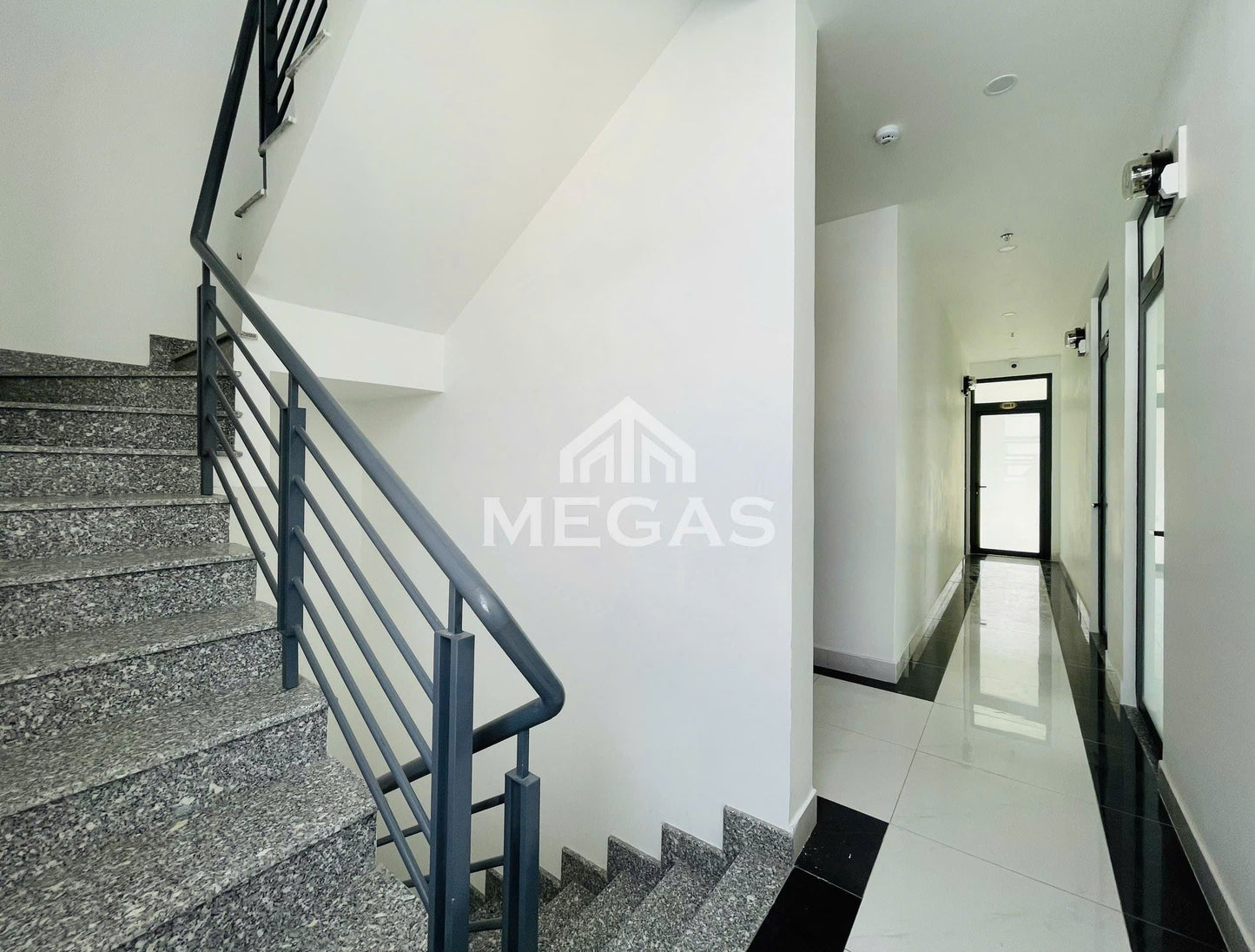 [000352]DS8STUSK-NM02