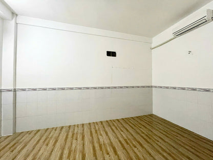 [000751]THSTUST-NM01