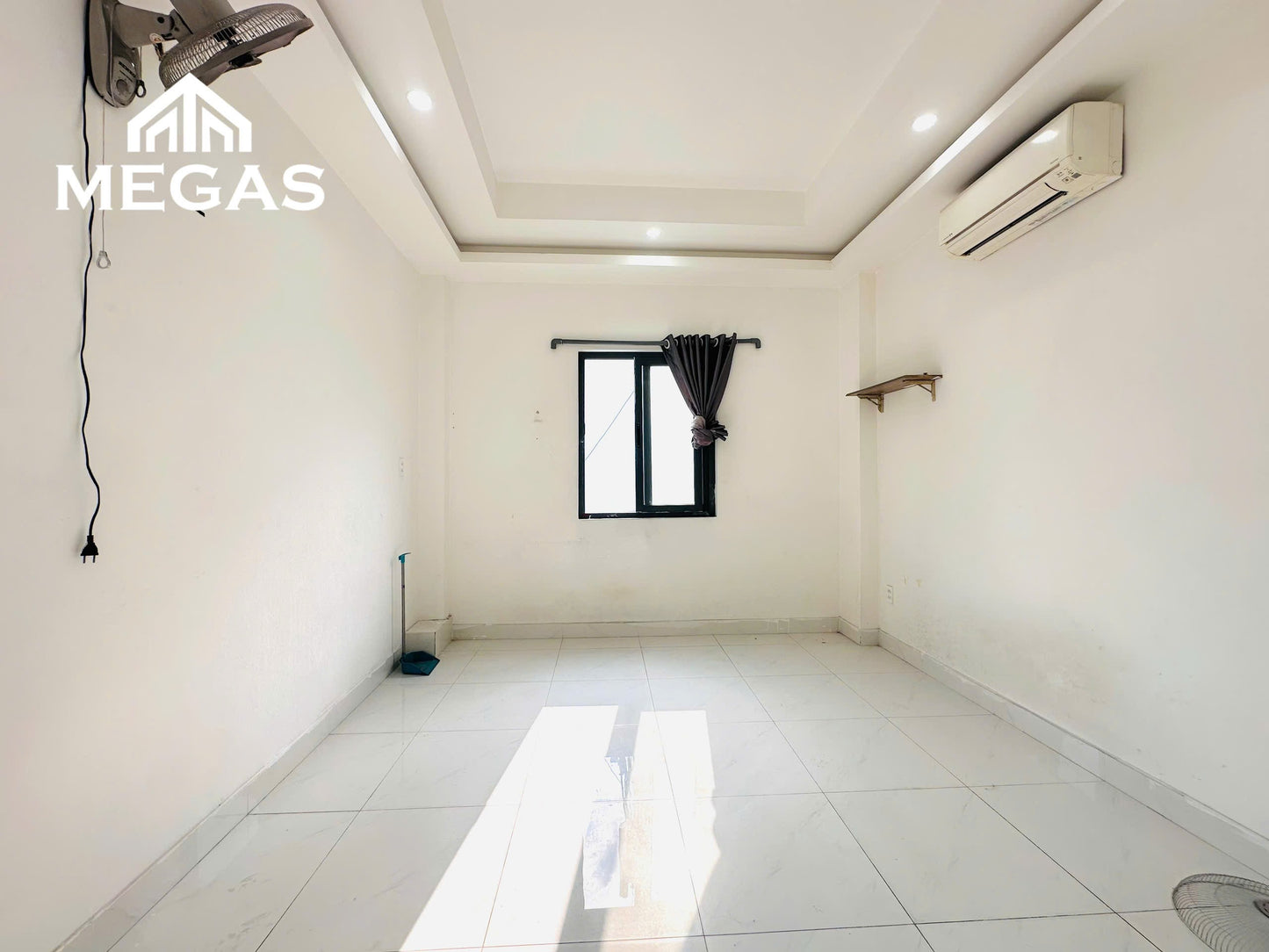 [000352]DS8STUSK-NM02