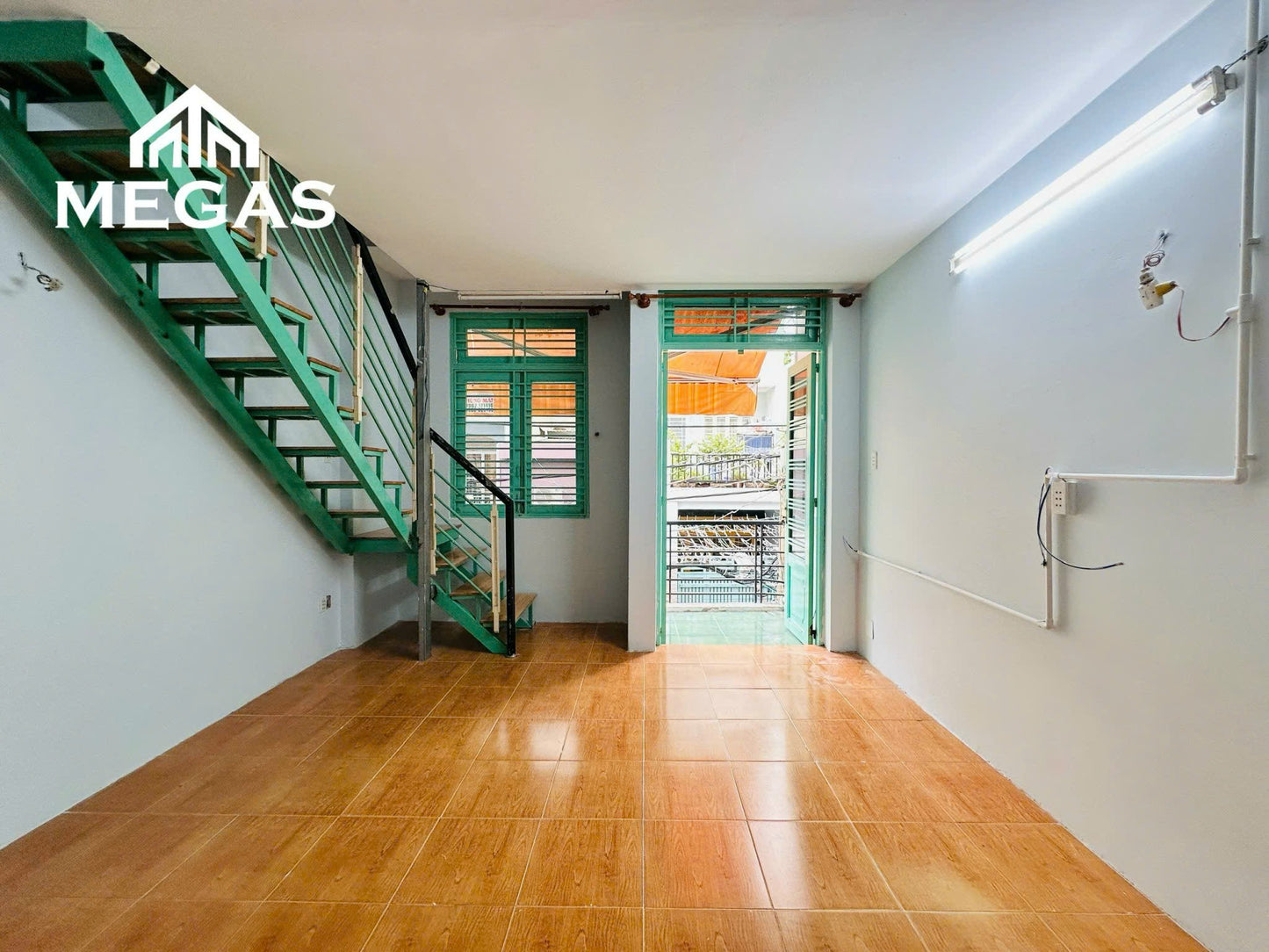 [002111]TNHDUPBC-LG01