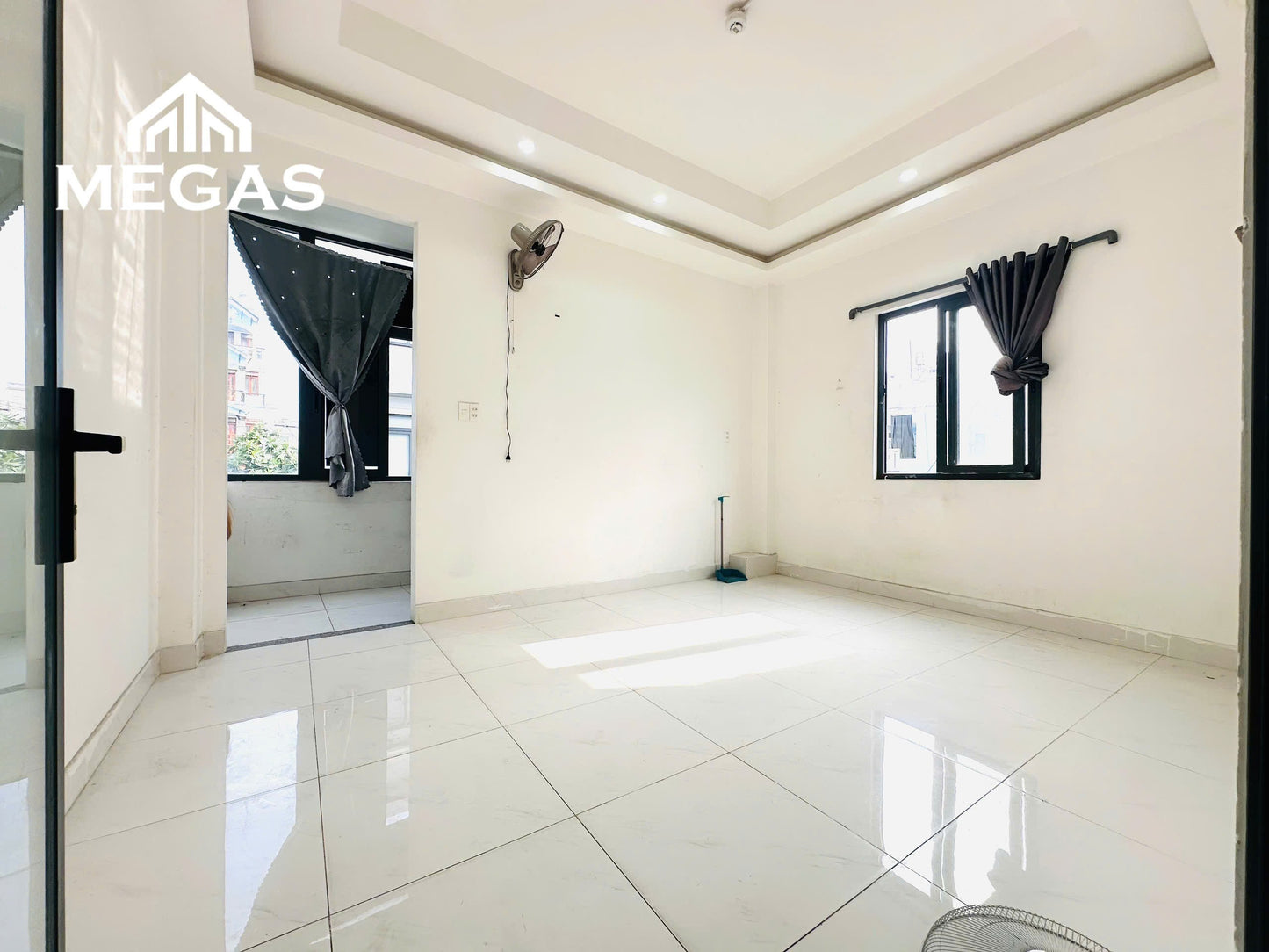 [000352]DS8STUSK-NM02