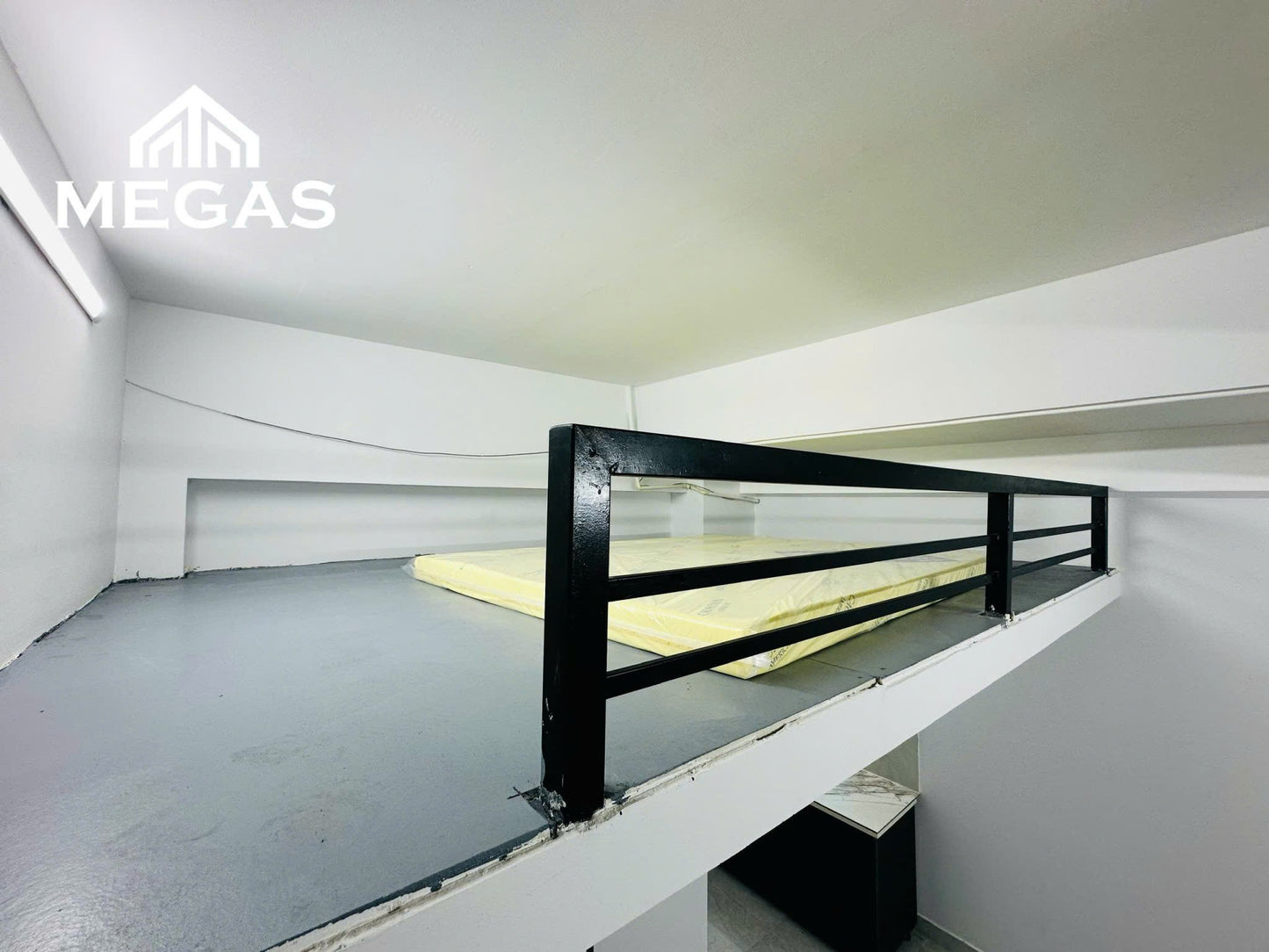 [002341]DC8DUPST-NM01