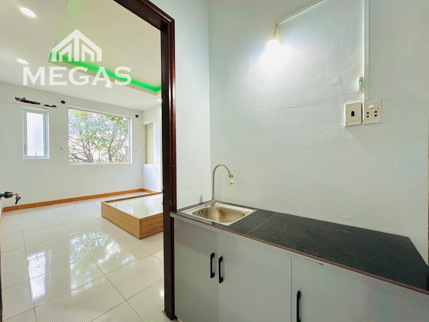 [002711]VLSTUSK-NM01