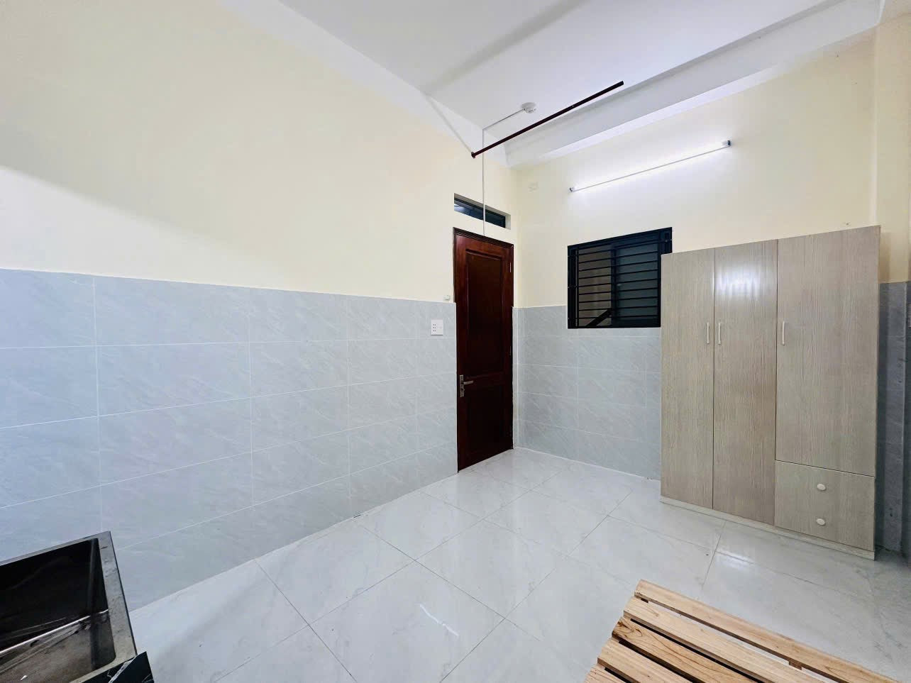 [002401]DDLSTUST-NM01