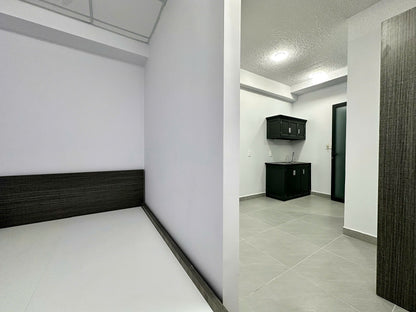 [001261]30T4STUST-NM01