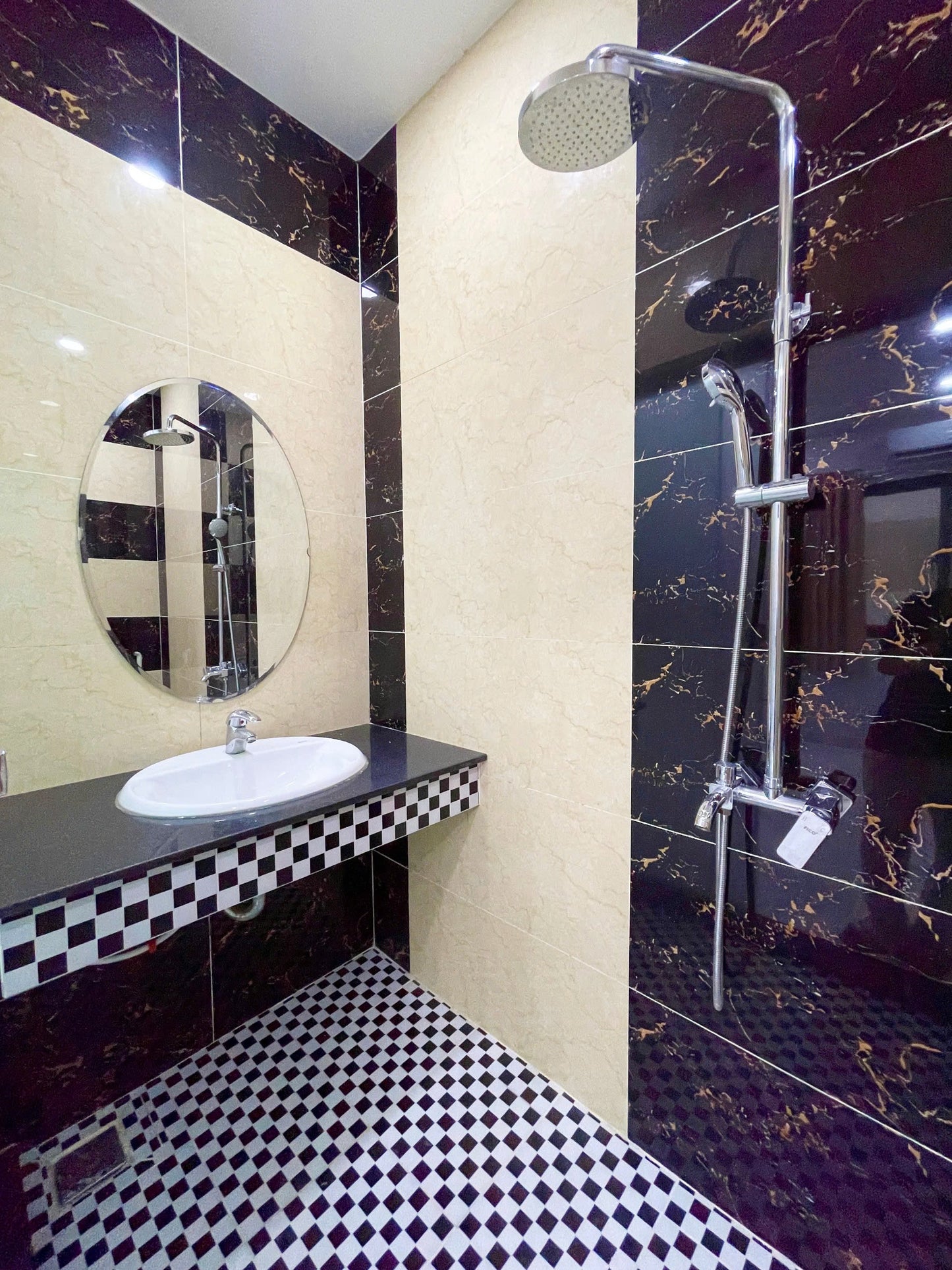 [003705]LLQSTUSK-NM01