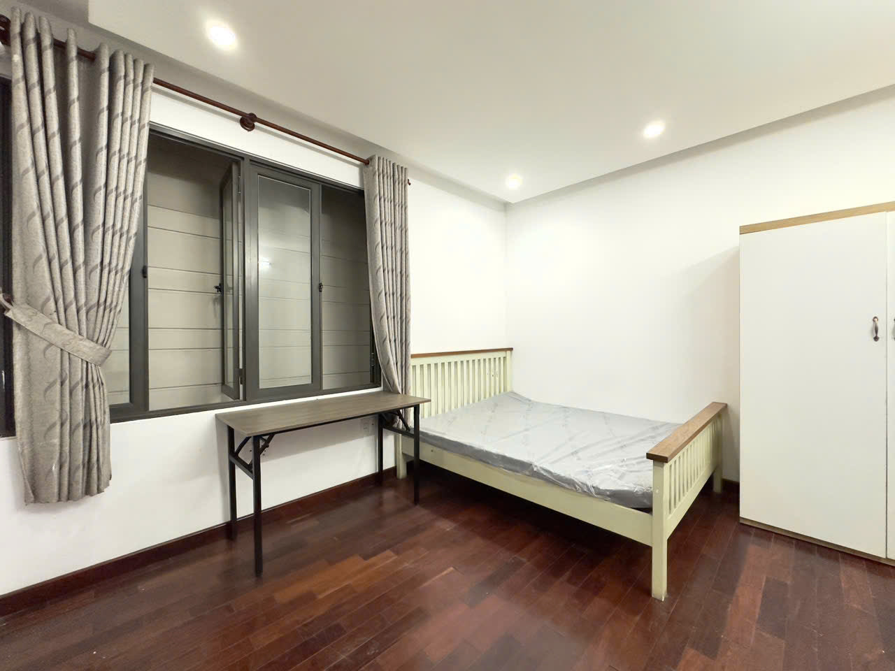 [005595]VCSTUSK-NM03