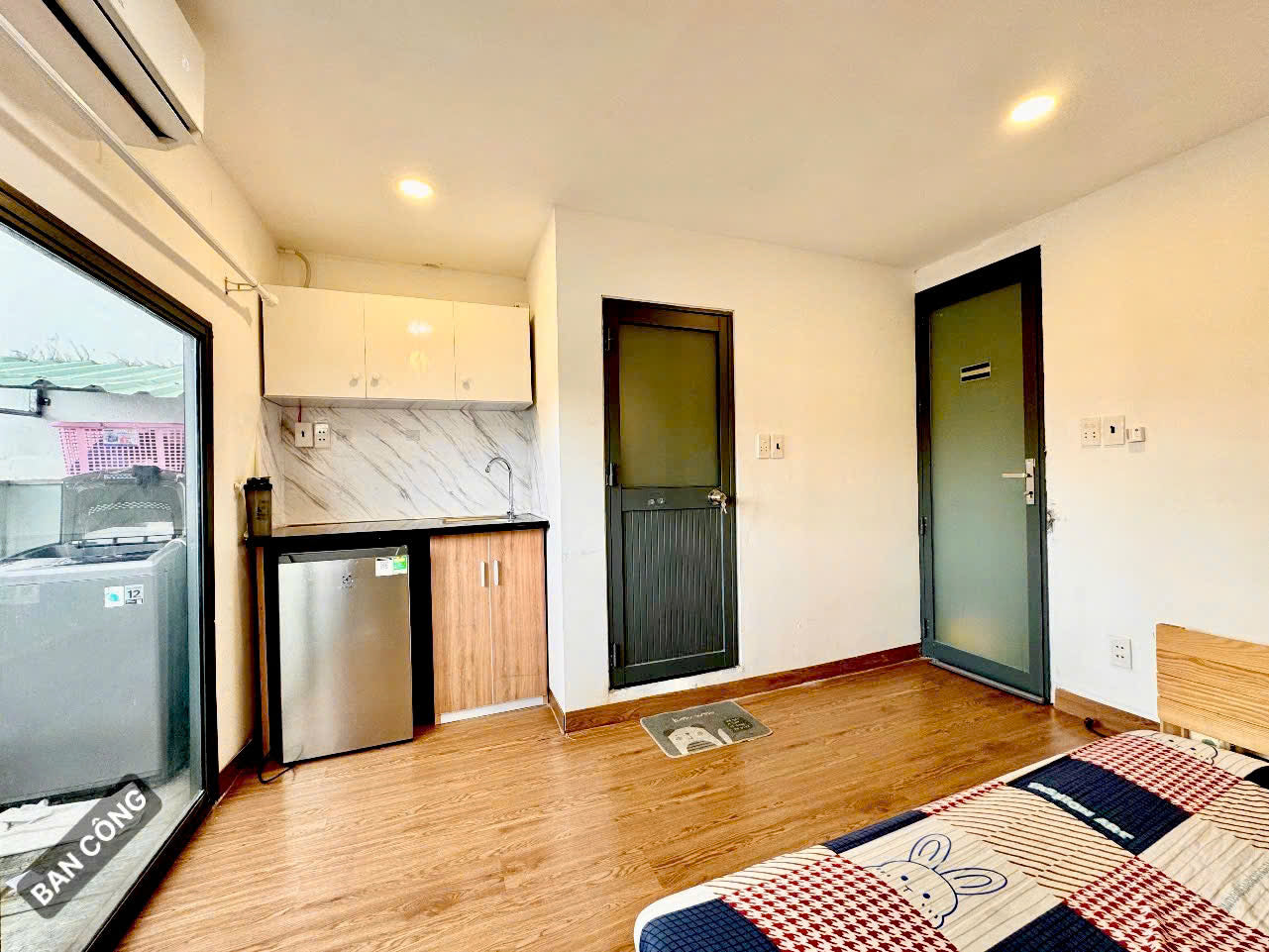 [004215]DLSTUBC-NM01