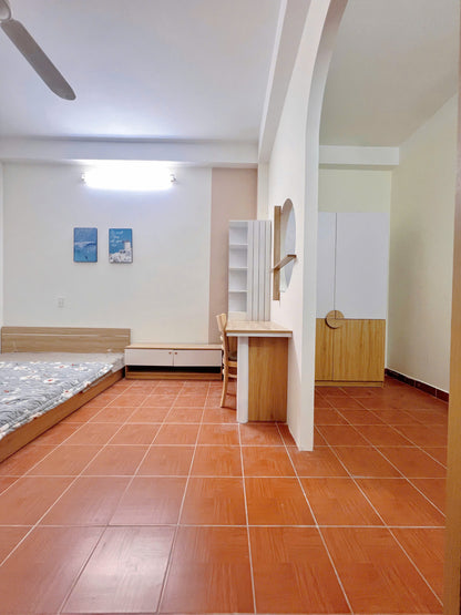 [004825]BCSTUST-NM01