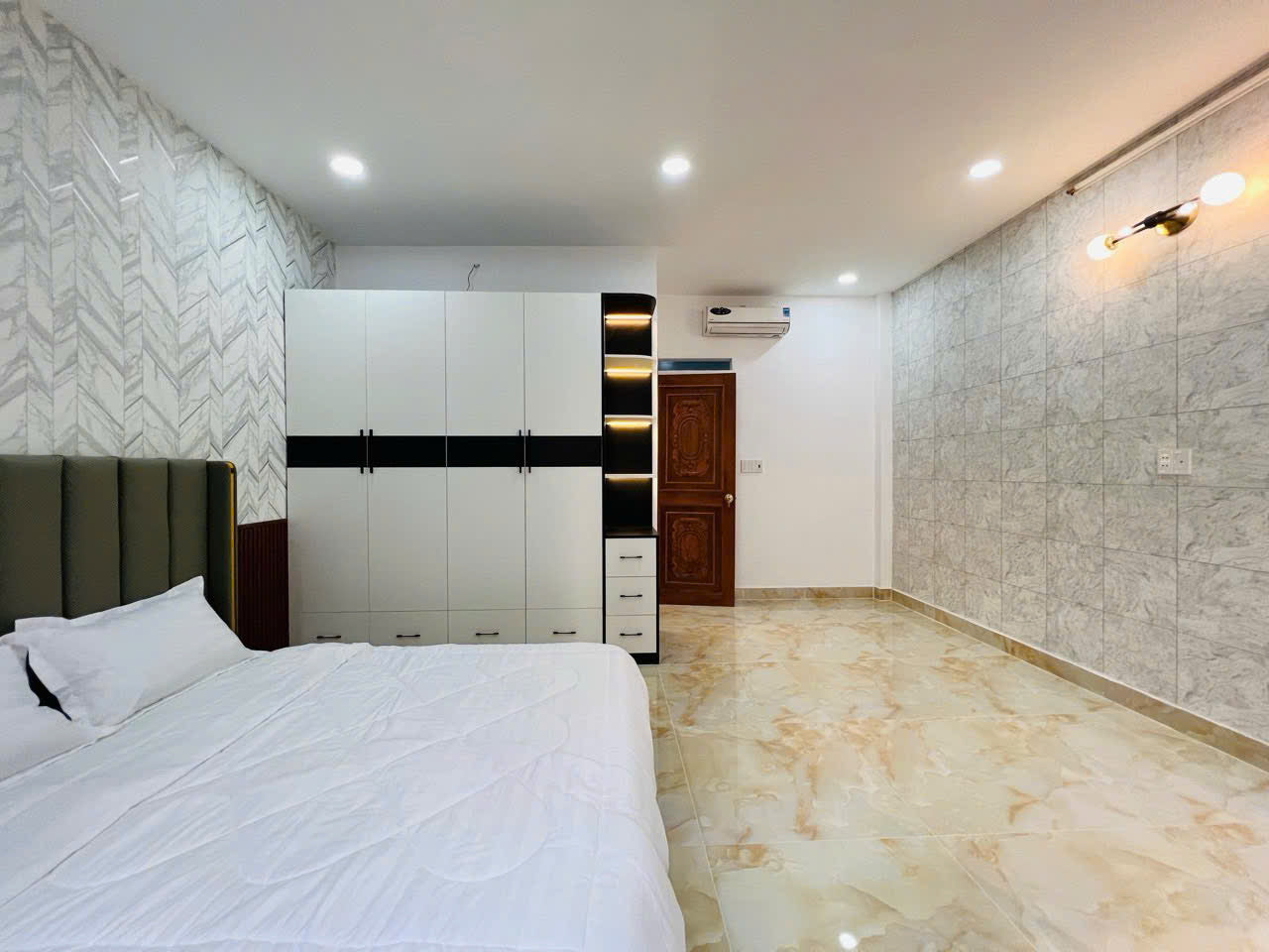 [006055]HBDSTUSK-NM01