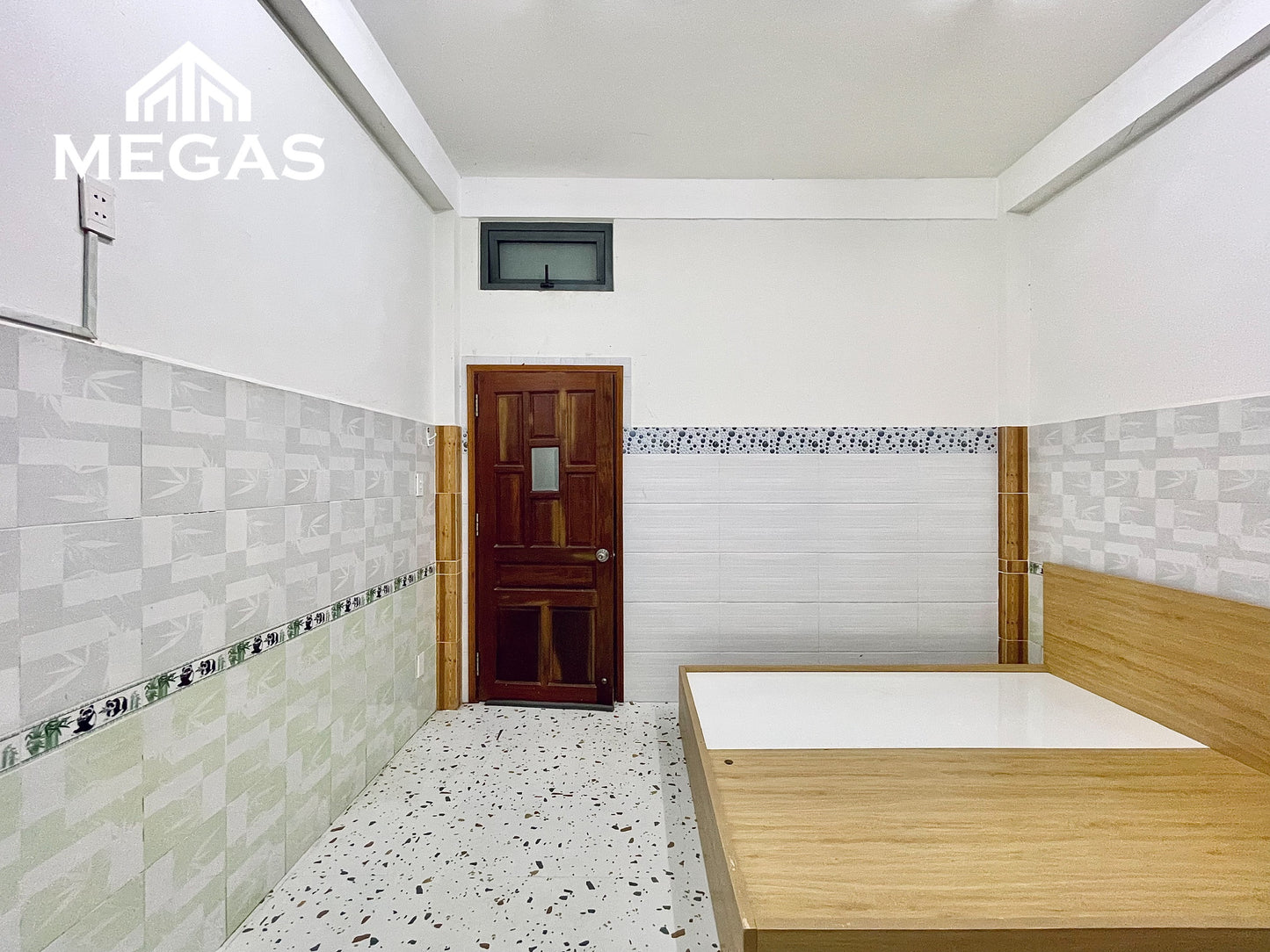 [004855]DNSTUST-NM01