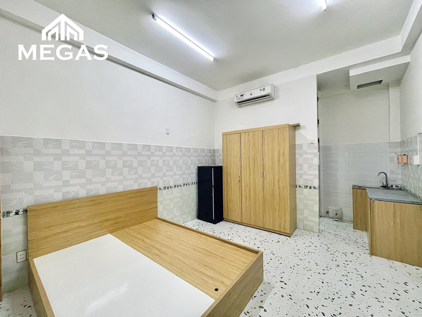 [004855]DNSTUST-NM01