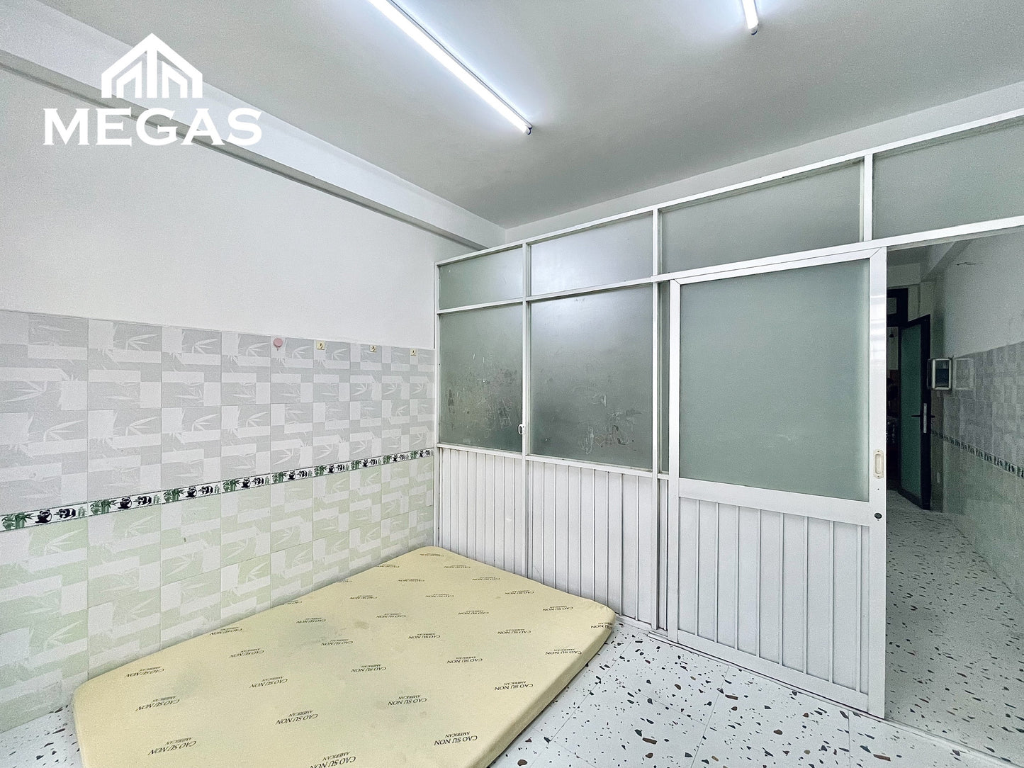 [004865]DNSTUST-NM01