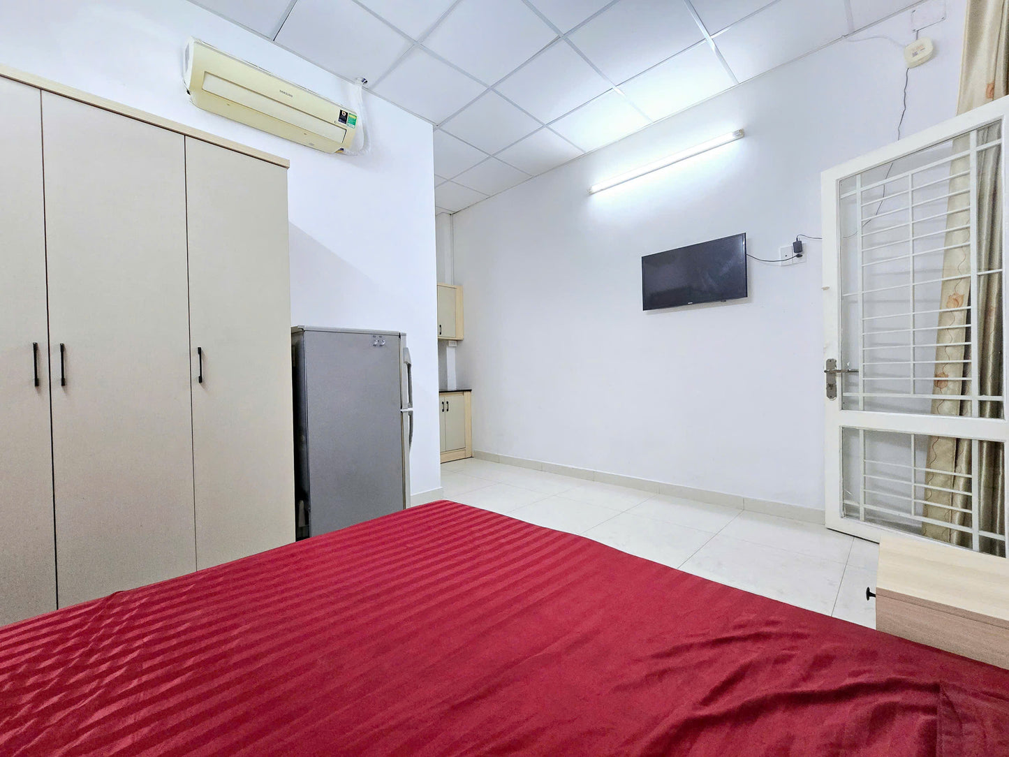 [004895]BVTSTUST-NM01