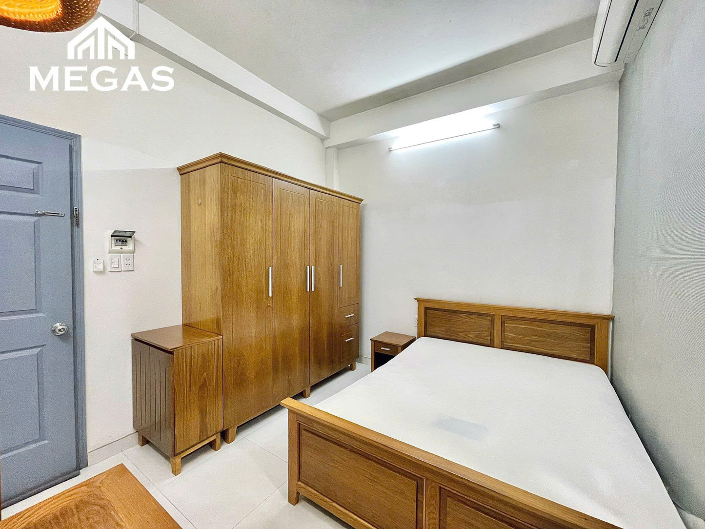 [006885]BDSTUST-NM01