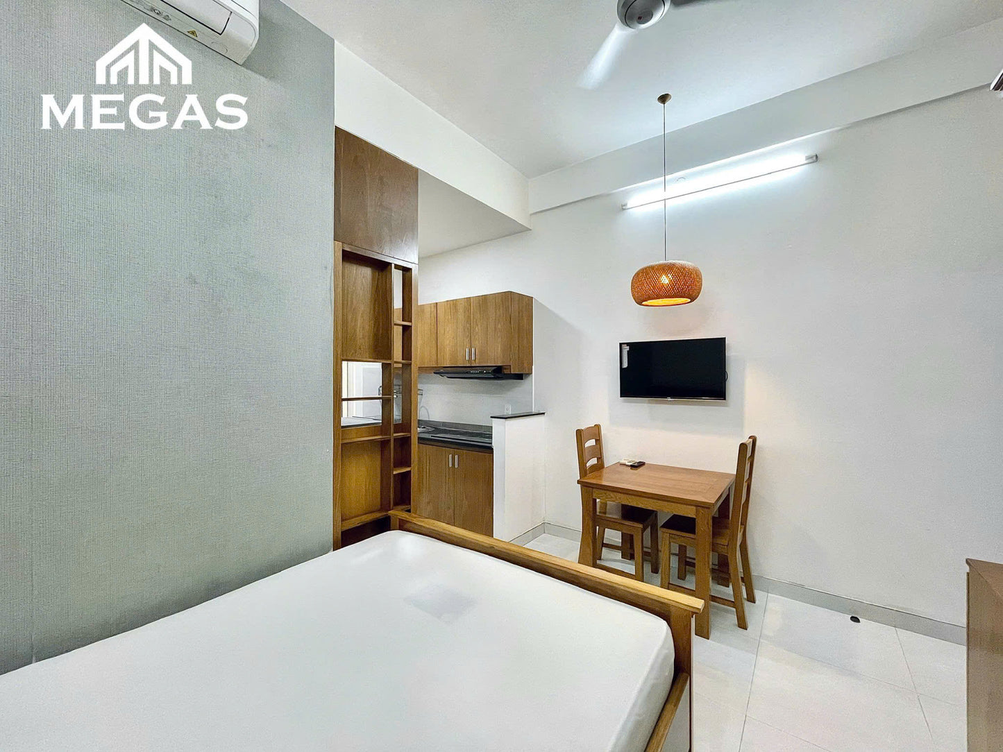 [006885]BDSTUST-NM01