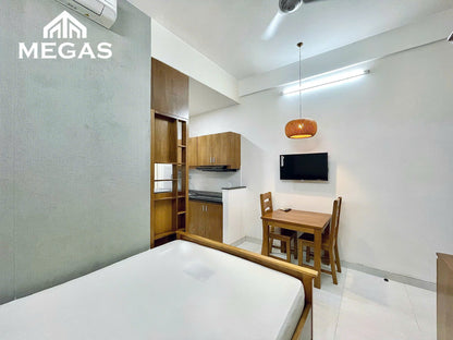 [006885]BDSTUST-NM01