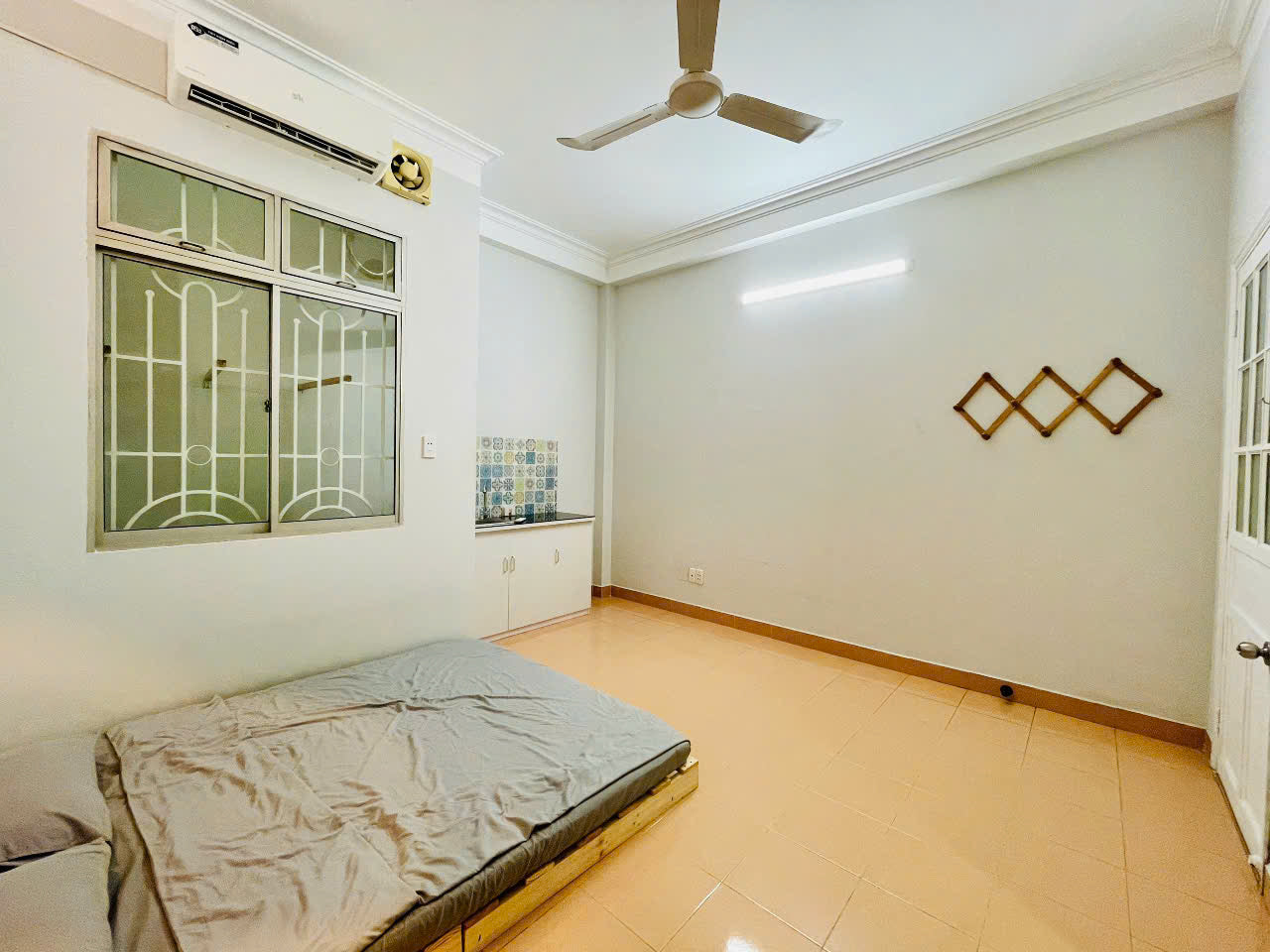 [005305]BVTSTUST-NM01