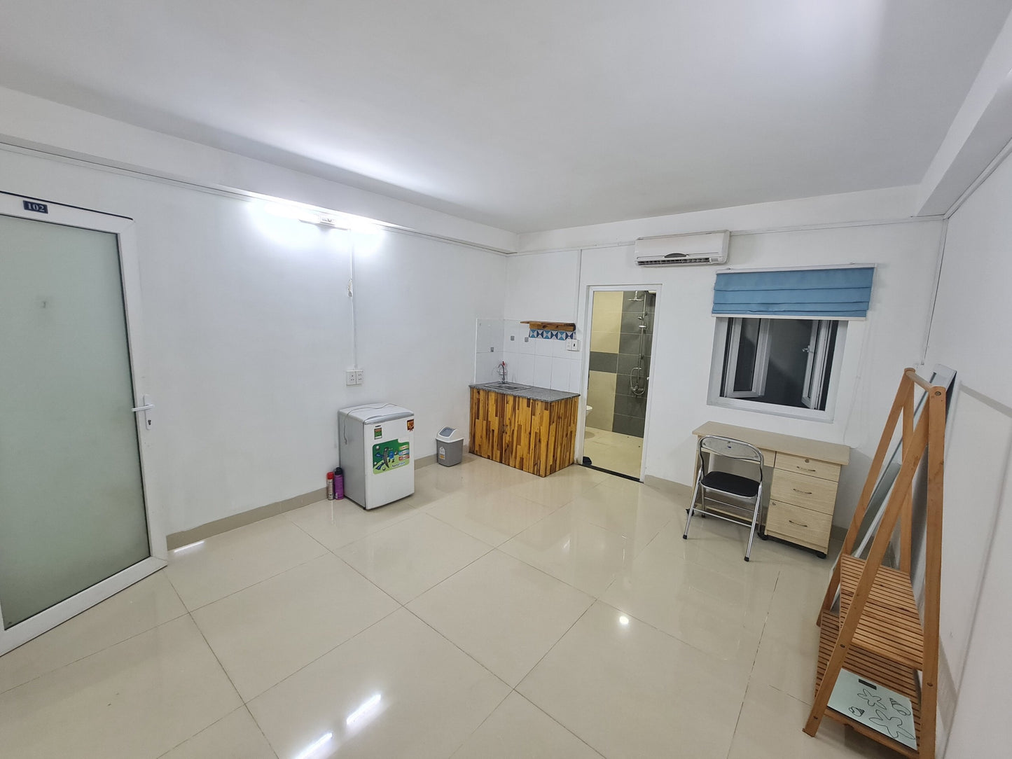 [005375]PVHSTUST-NM02