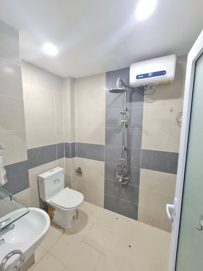 [005375]PVHSTUST-NM02