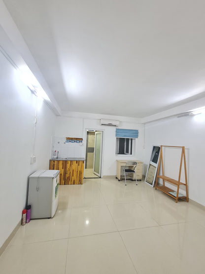 [005375]PVHSTUST-NM02