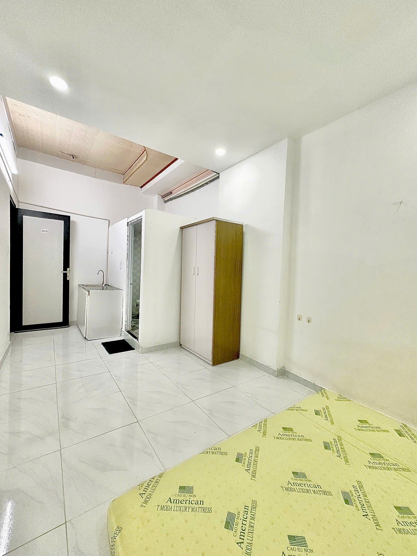 [006265]BCSTUST-NM01