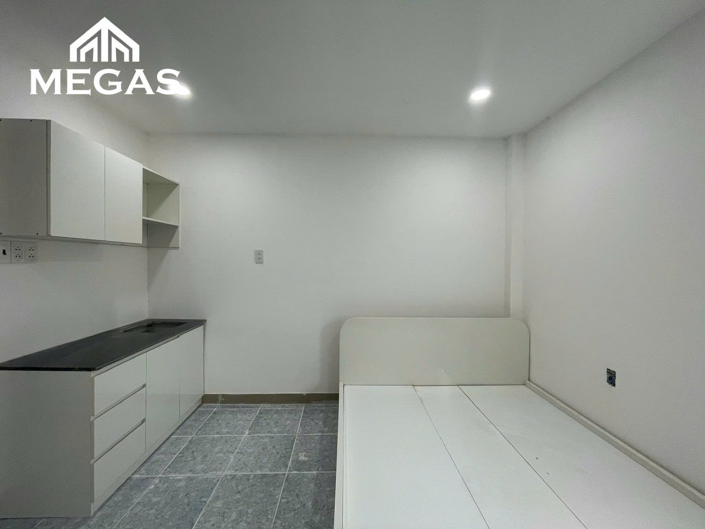 [006125]TVQSTUST-NM01