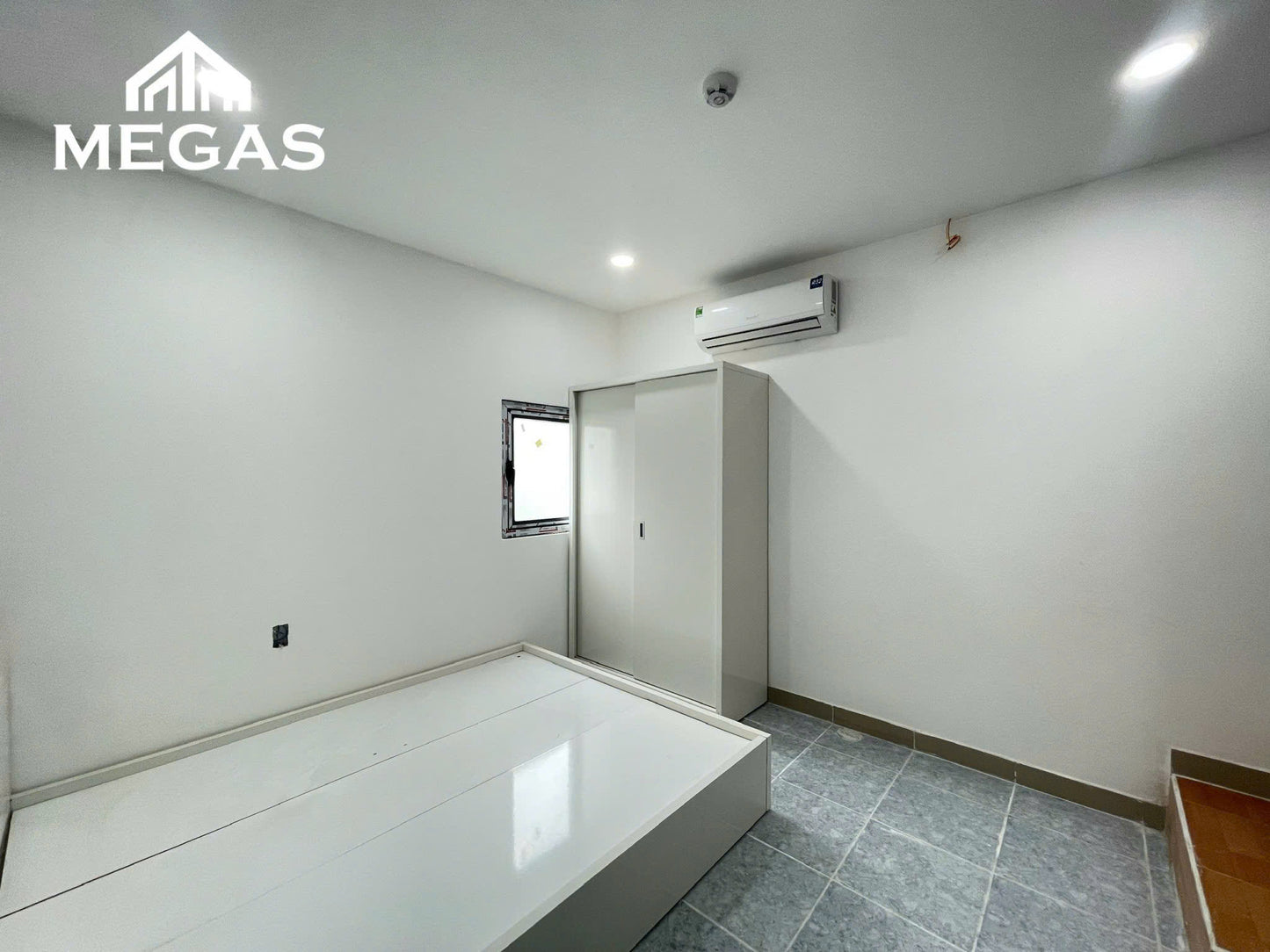 [006125]TVQSTUST-NM01