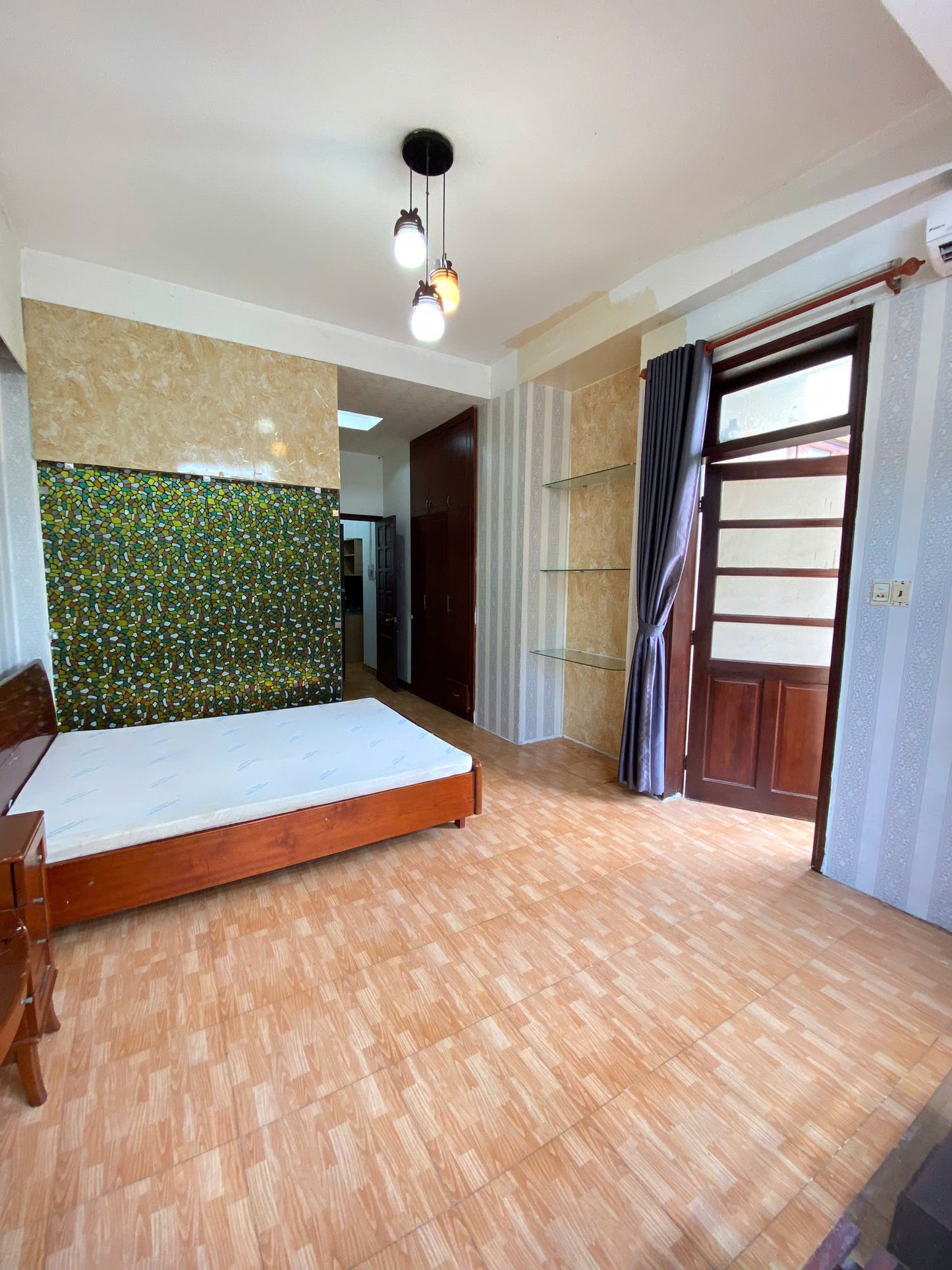 [006155]BCSTUBC-LG01