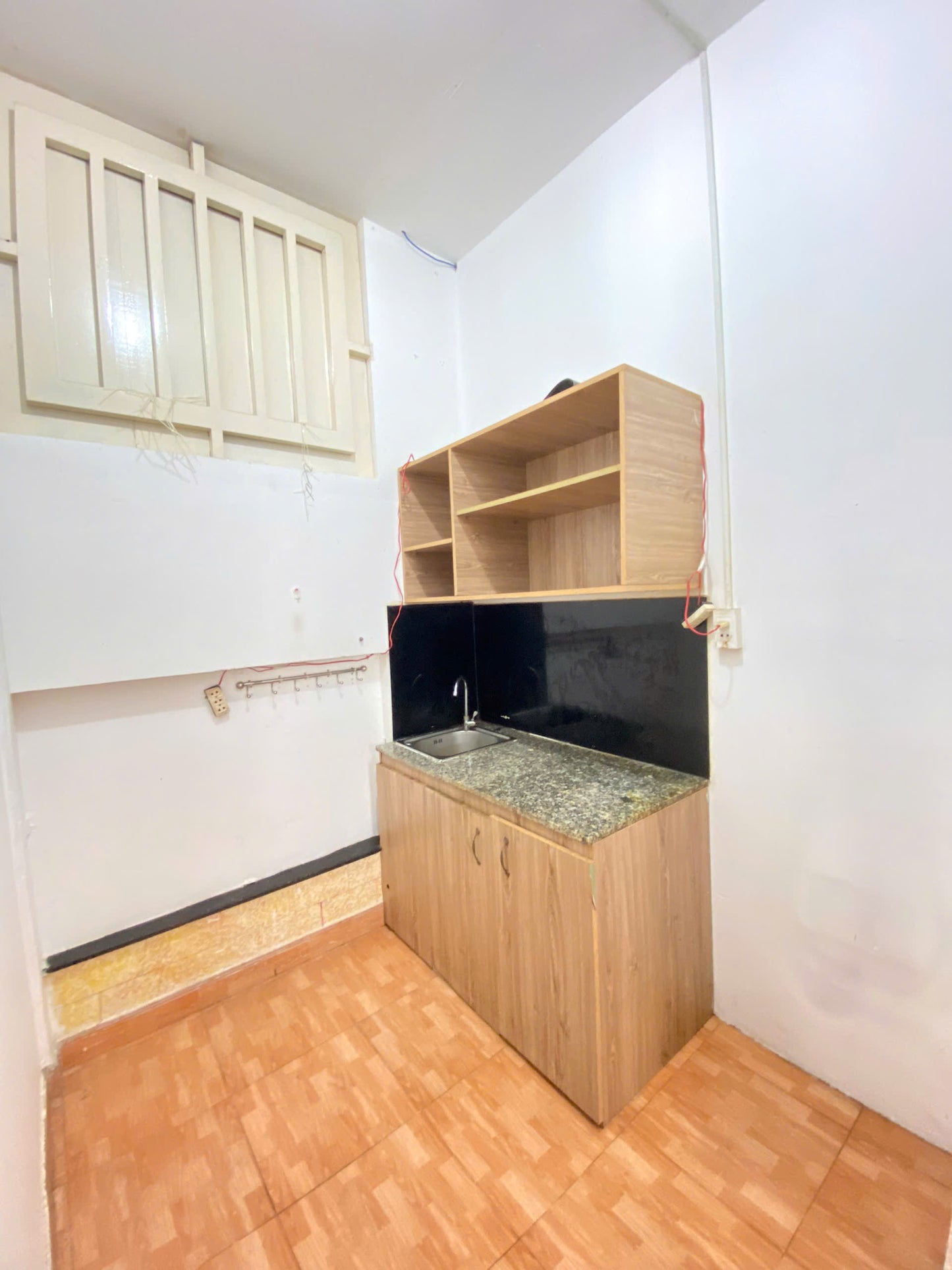 [006155]BCSTUBC-LG01